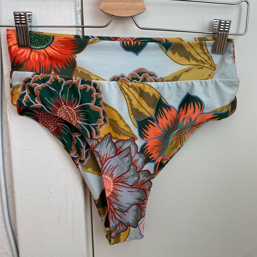 Stone Fox High Waist Cheeky Bottoms